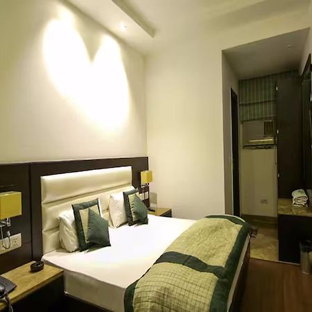 Hotel Chanchal Continental - 02 Mins From New Delhi Railway Station Exterior foto