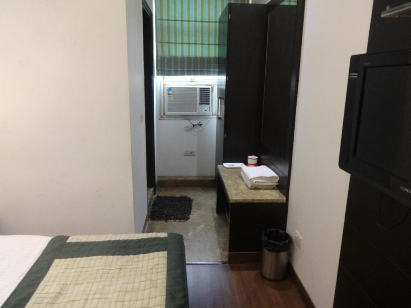 Hotel Chanchal Continental - 02 Mins From New Delhi Railway Station Exterior foto