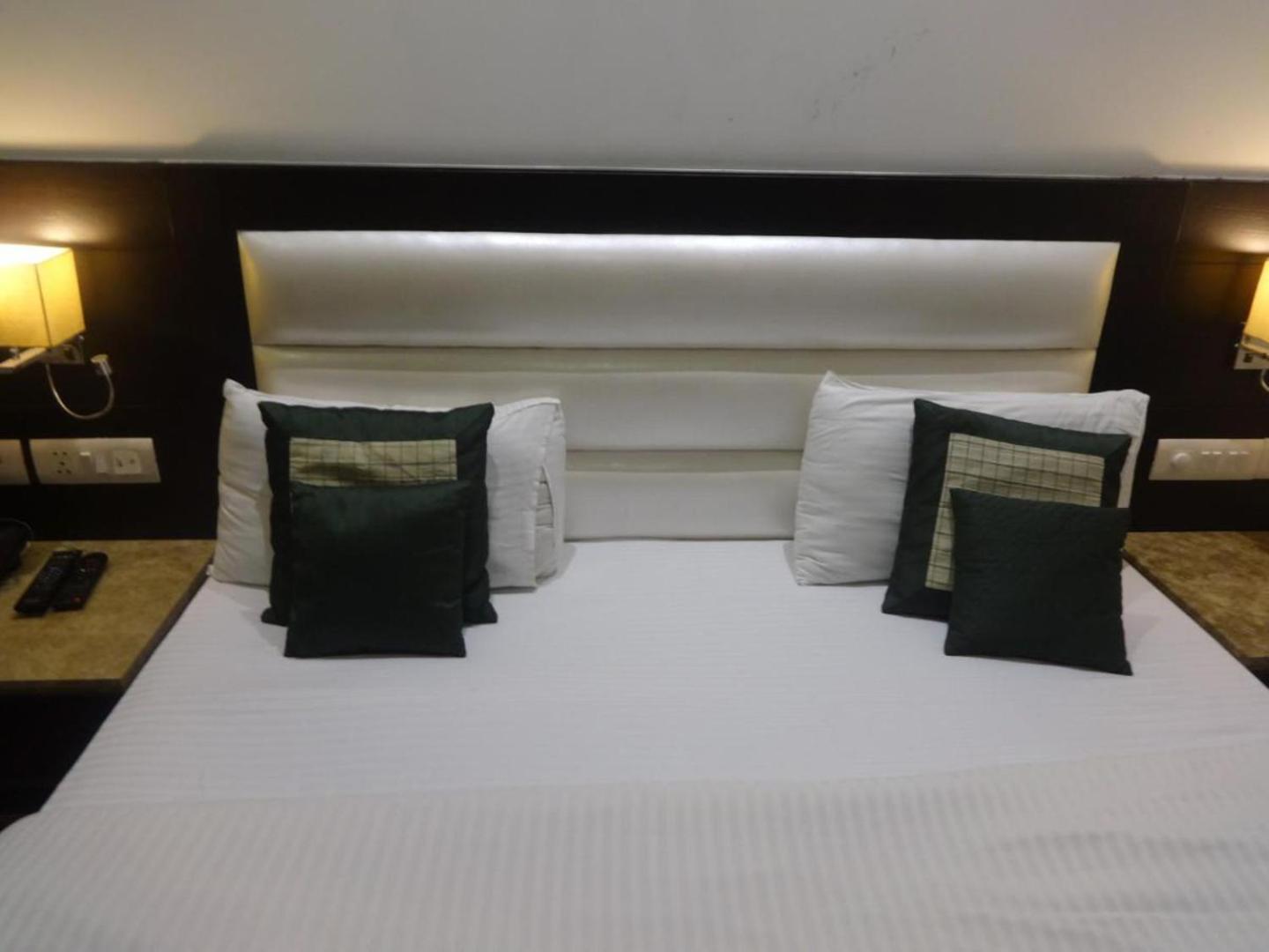 Hotel Chanchal Continental - 02 Mins From New Delhi Railway Station Exterior foto