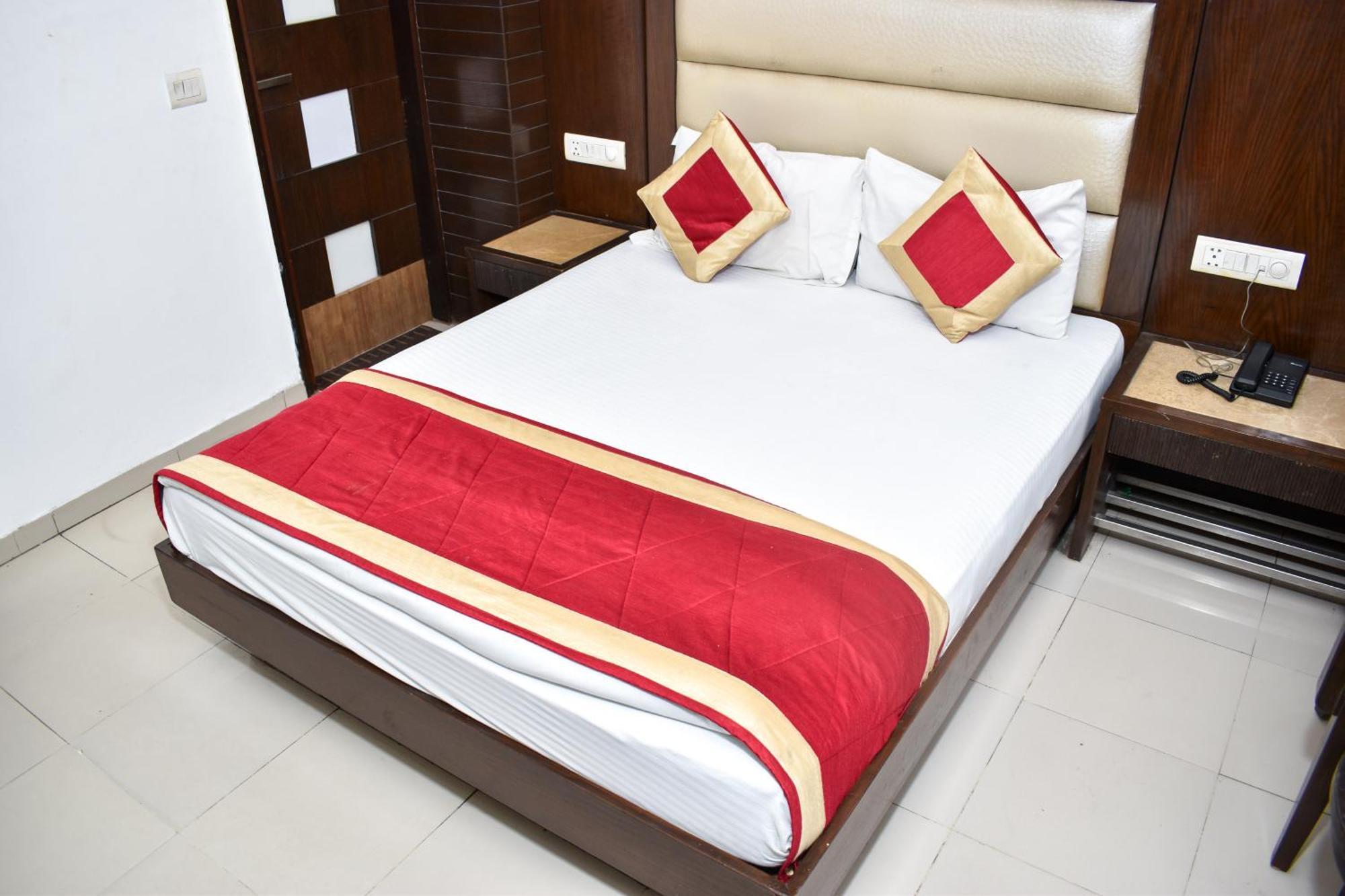 Hotel Chanchal Continental - 02 Mins From New Delhi Railway Station Exterior foto