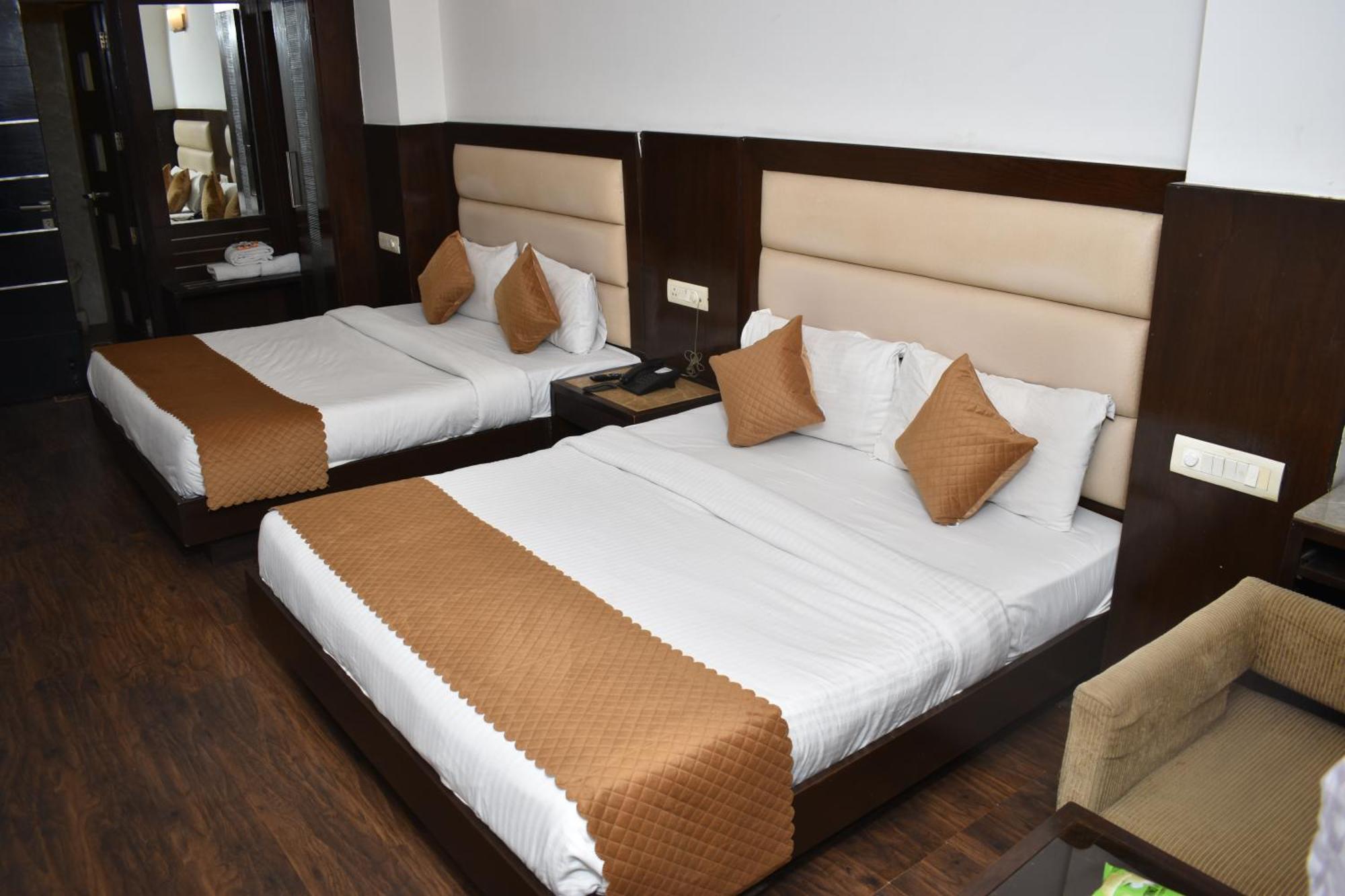 Hotel Chanchal Continental - 02 Mins From New Delhi Railway Station Exterior foto