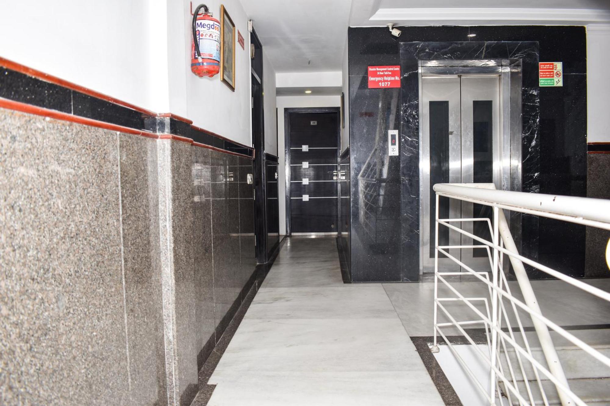 Hotel Chanchal Continental - 02 Mins From New Delhi Railway Station Exterior foto