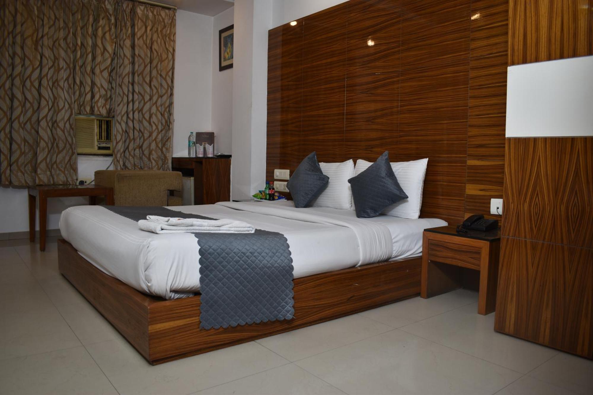 Hotel Chanchal Continental - 02 Mins From New Delhi Railway Station Exterior foto