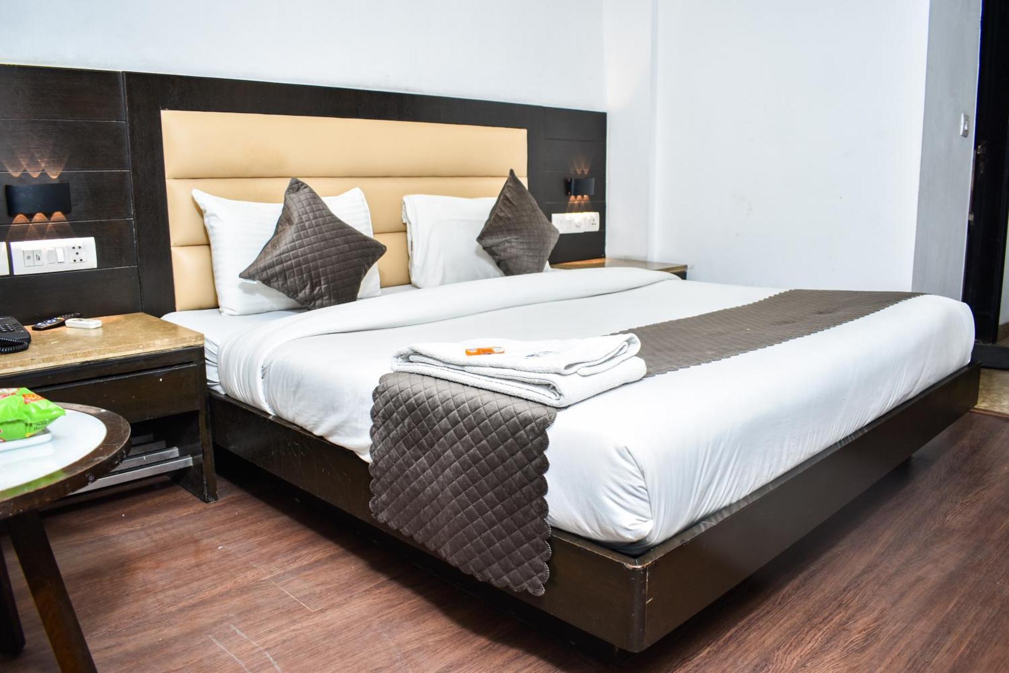 Hotel Chanchal Continental - 02 Mins From New Delhi Railway Station Exterior foto