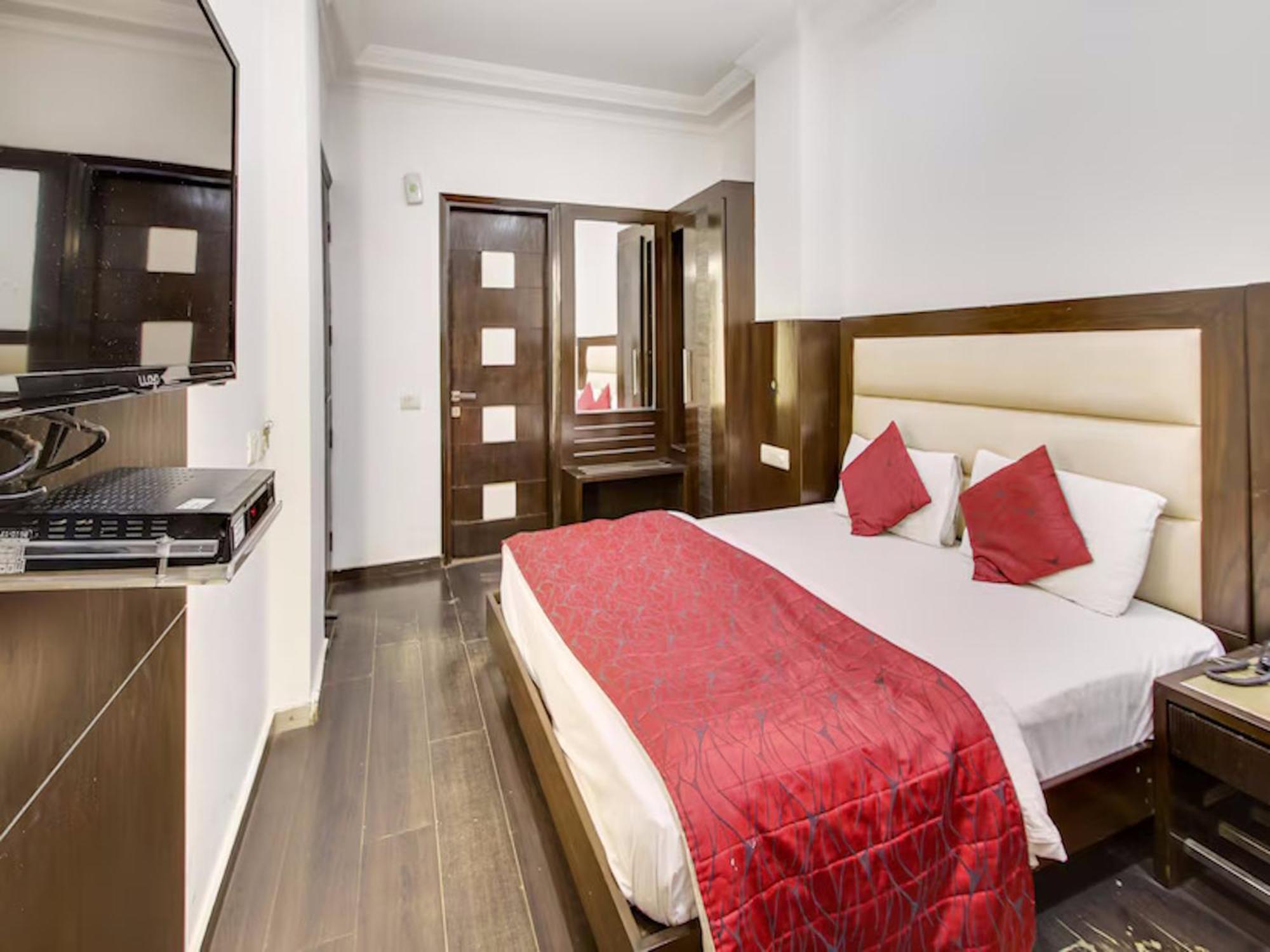 Hotel Chanchal Continental - 02 Mins From New Delhi Railway Station Exterior foto
